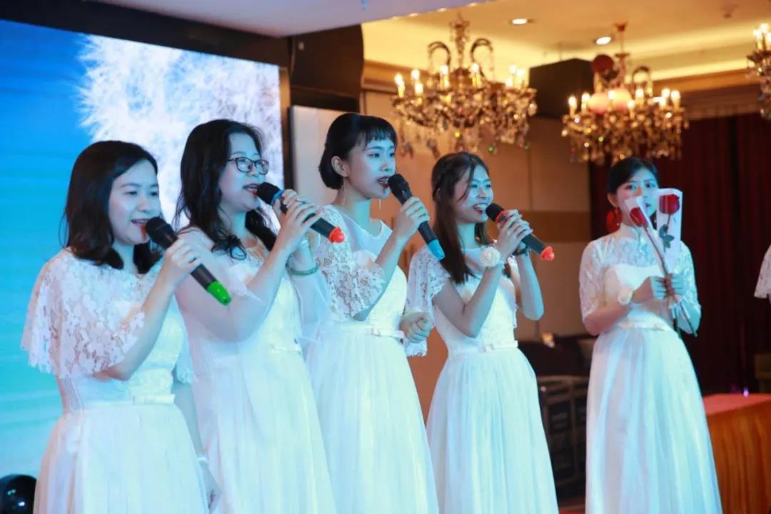 港豐年會(huì)表演 港豐年會(huì)表演