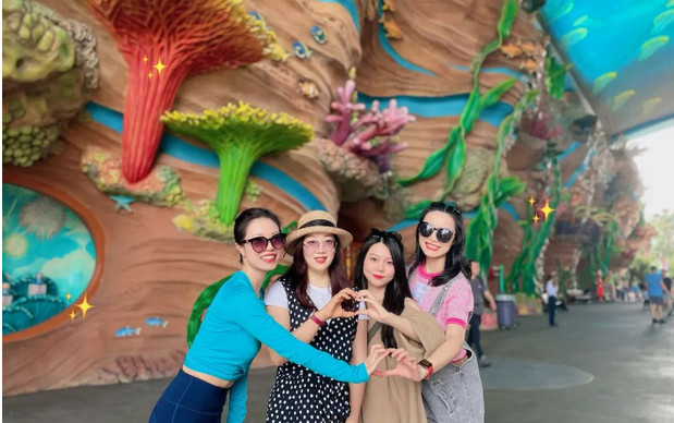 港豐集團(tuán)員工合影 港豐集團(tuán)員工合影