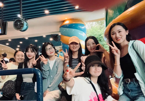 港豐集團(tuán)員工合影 港豐集團(tuán)員工合影