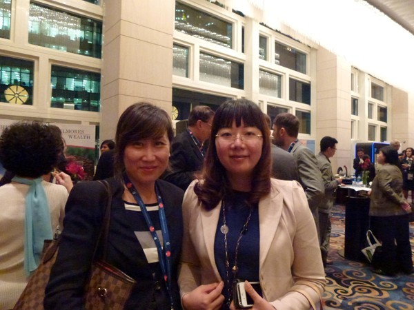 港豐集團(tuán)創(chuàng)辦人 魏曉嶸Wendy Wei在2012中國(guó)離岸金融峰會(huì)上做現(xiàn)場(chǎng)主題演講